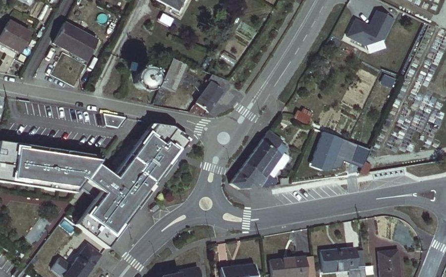 Vue aérienne du Mini-giratoire n°2302880442