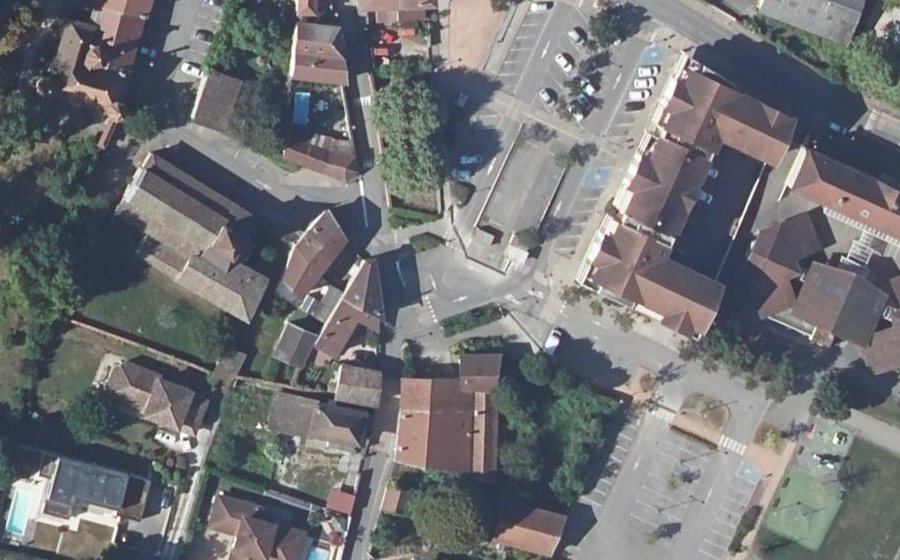 Vue aérienne du Mini-giratoire n°2320824278