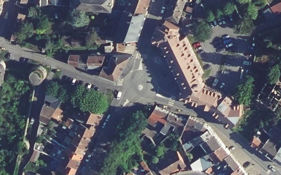 Vue aérienne du Rond-point anonyme n°1023277569