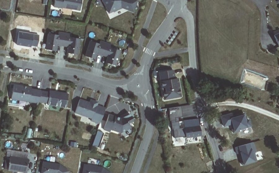 Vue aérienne du Mini-giratoire n°2335240256