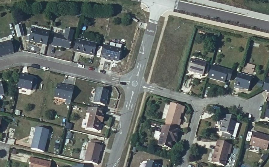 Vue aérienne du Mini-giratoire n°2344727553