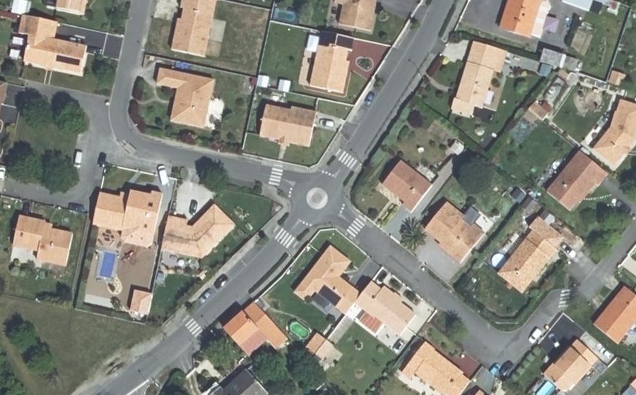Vue aérienne du Mini-giratoire n°2377701311