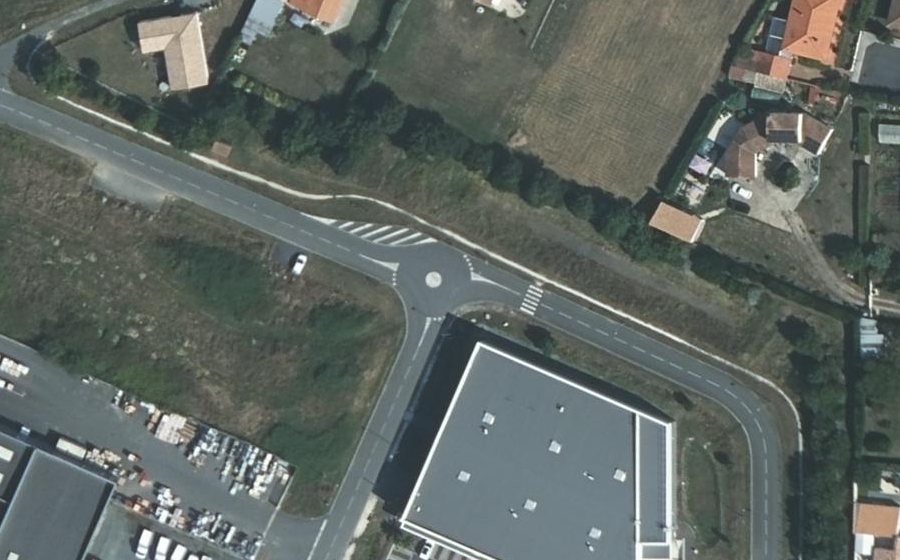 Vue aérienne du Mini-giratoire n°2401547399