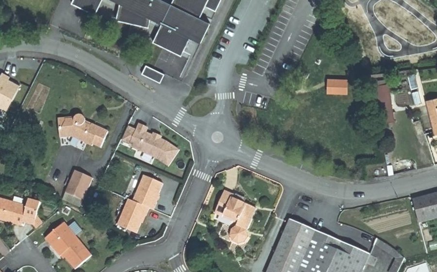 Vue aérienne du Mini-giratoire n°2409862188