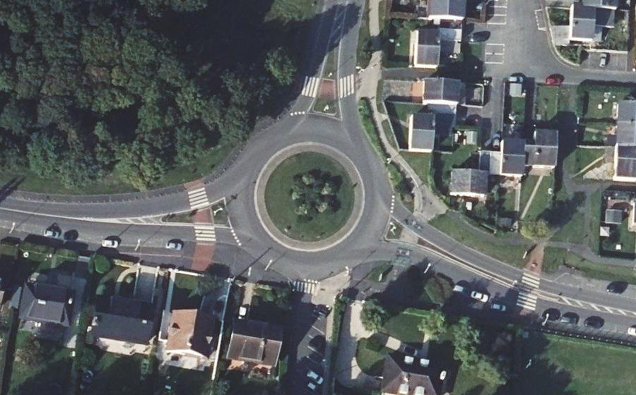 Vue aérienne du Rond-point anonyme n°102415004