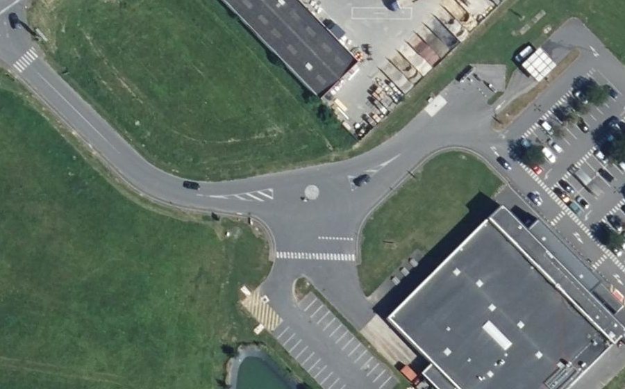 Vue aérienne du Mini-giratoire n°2427055083