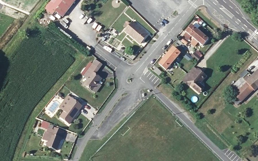 Vue aérienne du Mini-giratoire n°2432040716