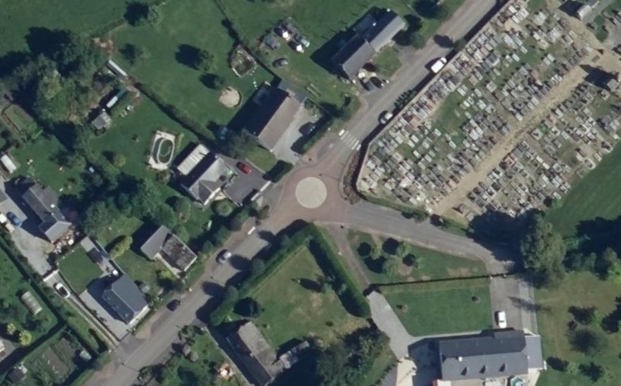 Vue aérienne du Mini-giratoire n°2448301489