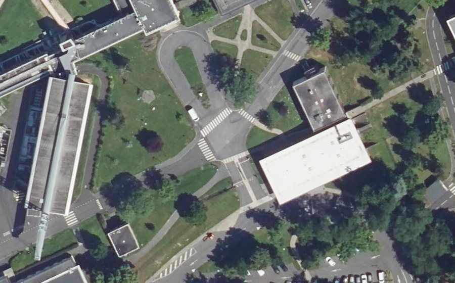 Vue aérienne du Mini-giratoire n°2483208679