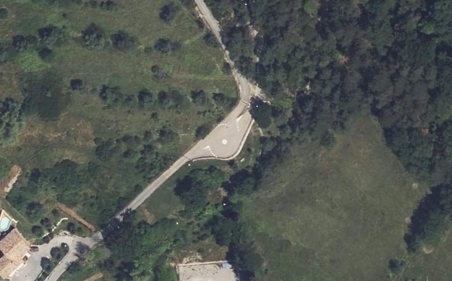 Vue aérienne du Mini-giratoire n°2486560110