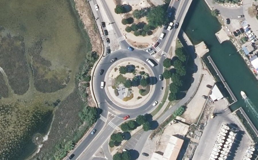 Vue aérienne du Rond-point anonyme n°10250739