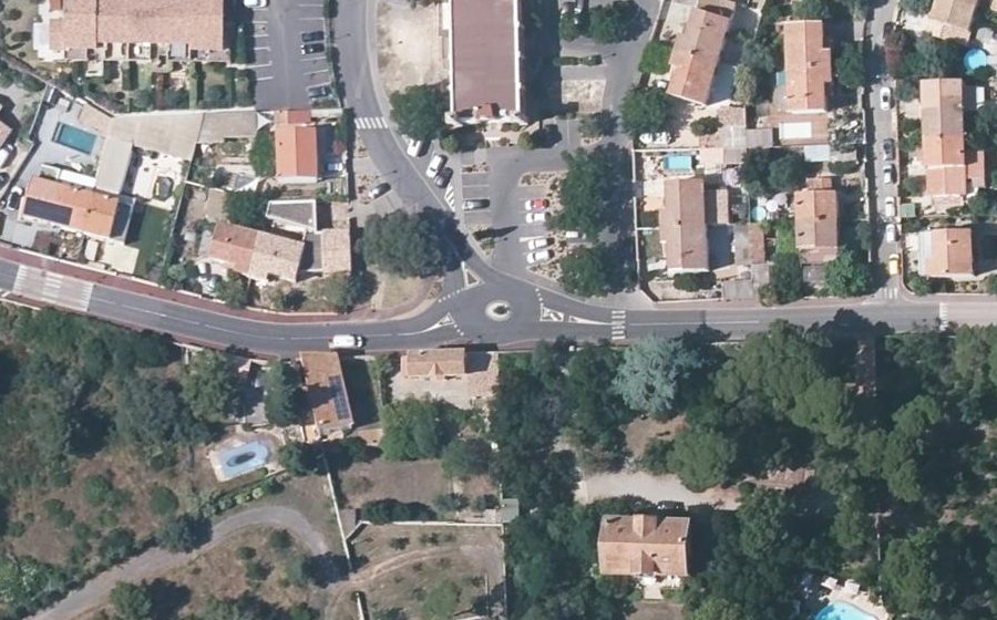 Vue aérienne du Mini-giratoire n°2530744150