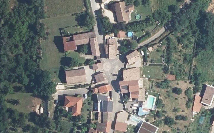 Vue aérienne du Mini-giratoire n°2545748120