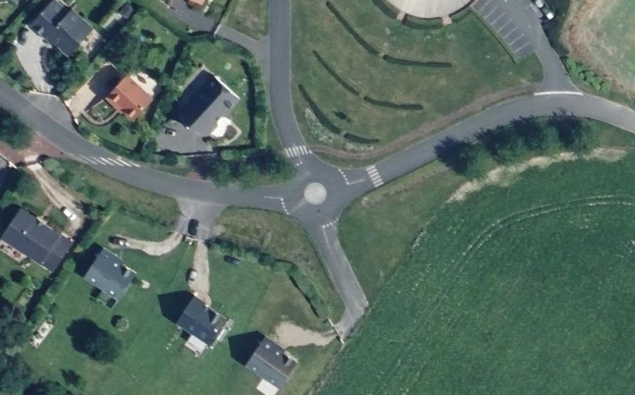 Vue aérienne du Mini-giratoire n°2574879471