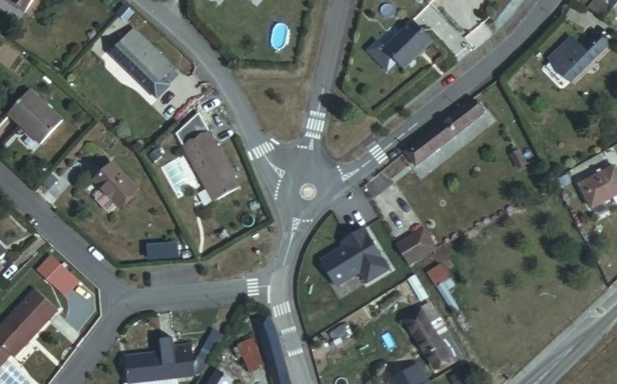 Vue aérienne du Mini-giratoire n°2582336147