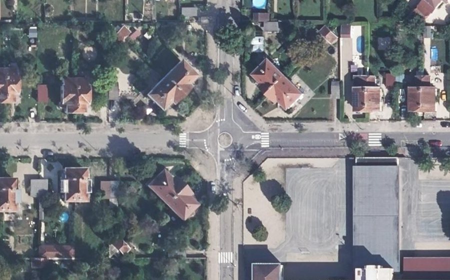 Vue aérienne du Mini-giratoire n°2587627313