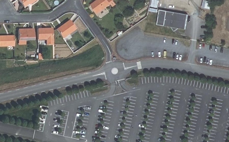 Vue aérienne du Mini-giratoire n°2604593576