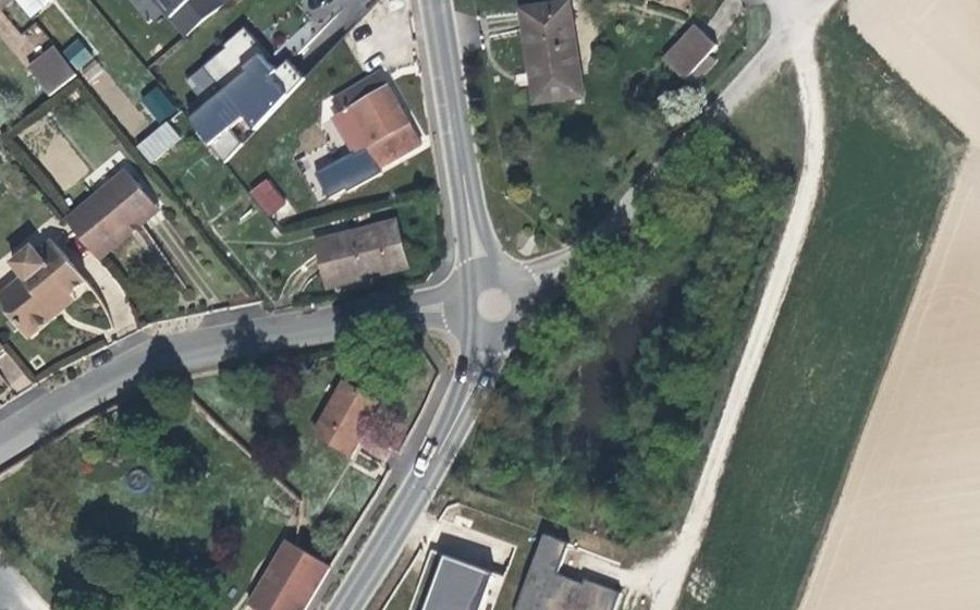 Vue aérienne du Mini-giratoire n°2604714598