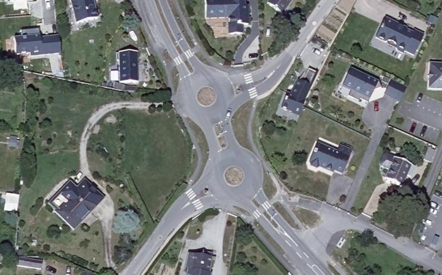 Vue aérienne du Rond-point anonyme n°1026090893
