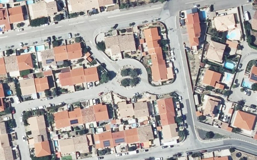 Vue aérienne du Rond-point anonyme n°102663741