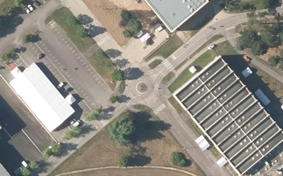 Vue aérienne du Mini-giratoire n°2669345701