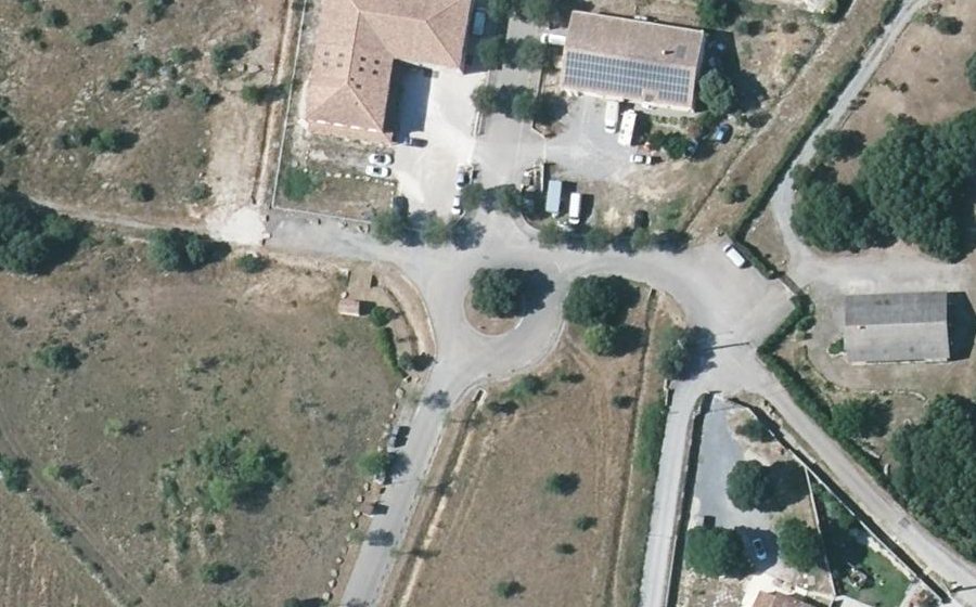 Vue aérienne du Rond-point anonyme n°102715920