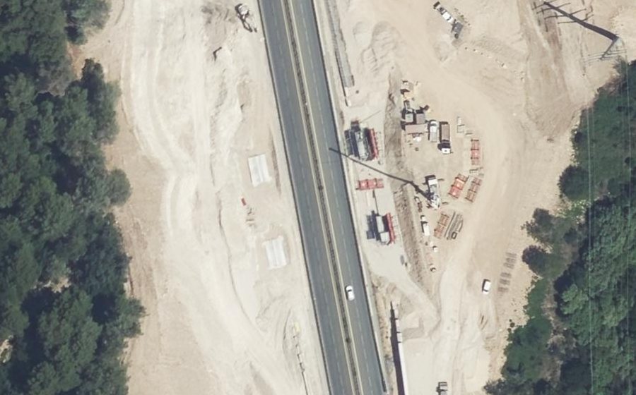 Vue aérienne du Rond-point anonyme n°1029328262
