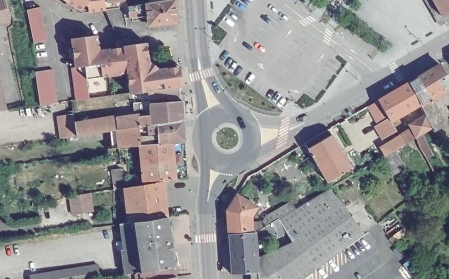 Vue aérienne du Rond-point anonyme n°10313951