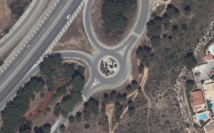 Vue aérienne du Rond-point anonyme n°103200844