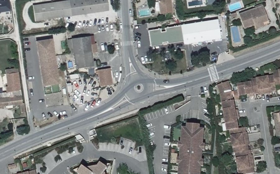 Vue aérienne du Rond-point anonyme n°103233323