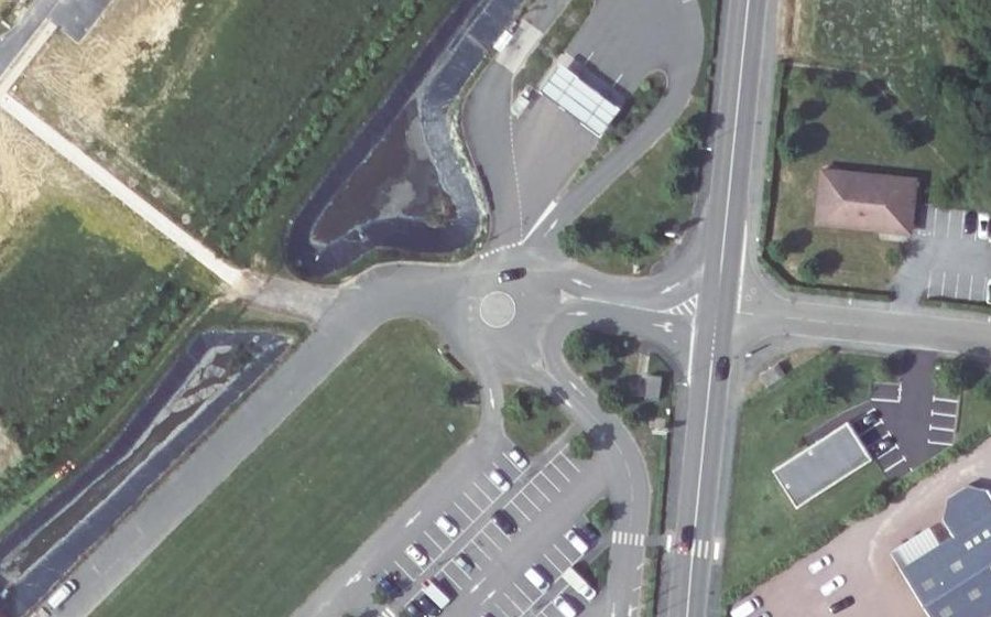 Vue aérienne du Mini-giratoire n°3303263252