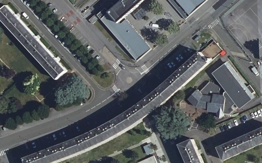 Vue aérienne du Rond-point anonyme n°1033050374