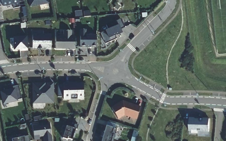 Vue aérienne du Mini-giratoire n°3383975434