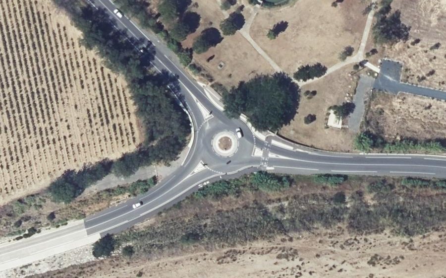 Vue aérienne du Rond-point anonyme n°1034814577