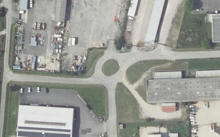 Vue aérienne du Rond-point anonyme n°1035581015