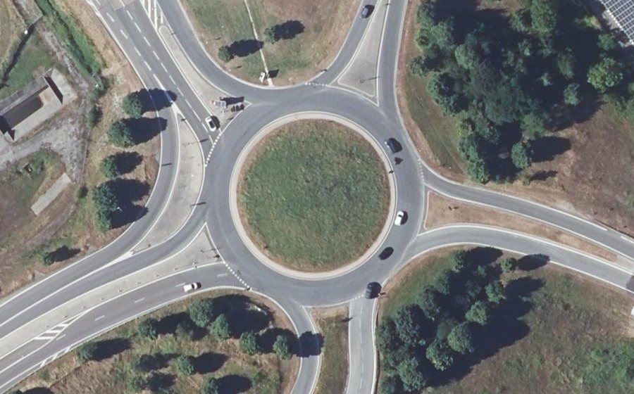 Vue aérienne du Rond-point anonyme n°1035775077