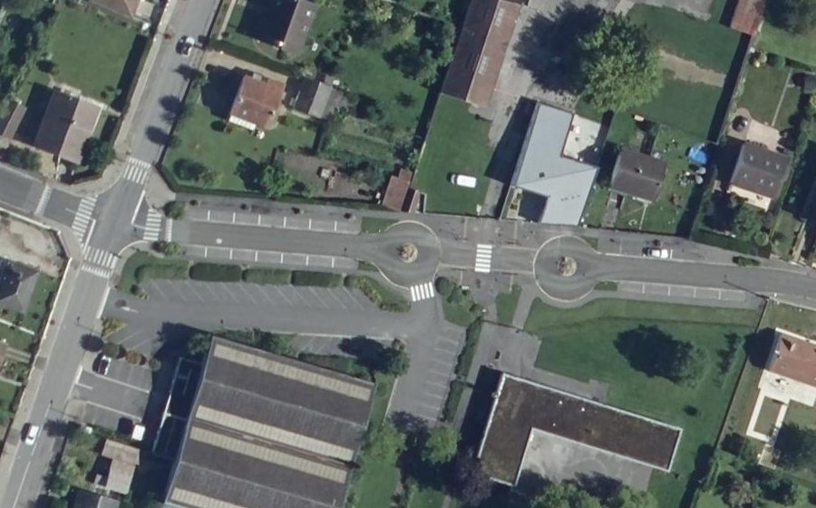 Vue aérienne du Mini-giratoire n°3592616812