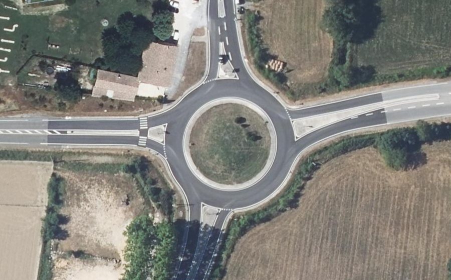 Vue aérienne du Rond-point anonyme n°10365425
