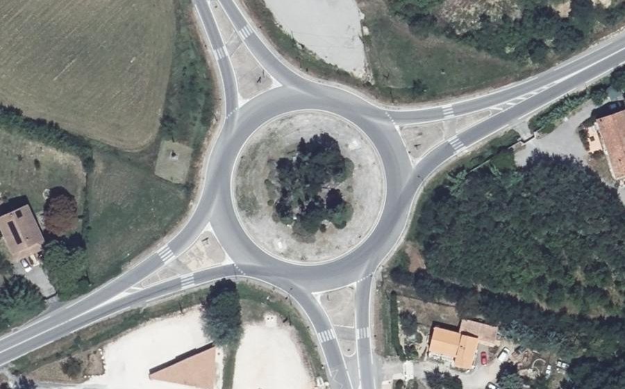 Vue aérienne du Rond-point anonyme n°10366042