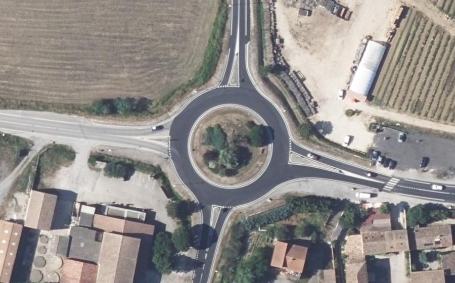Vue aérienne du Rond-point anonyme n°10369885