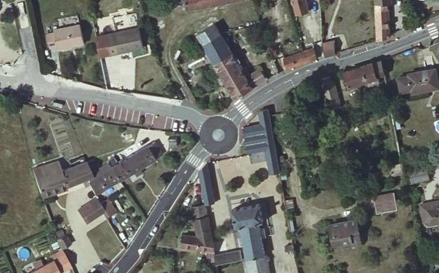 Vue aérienne du Mini-giratoire n°3705253363
