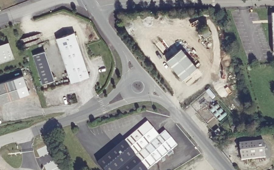 Vue aérienne du Rond-point anonyme n°103745655