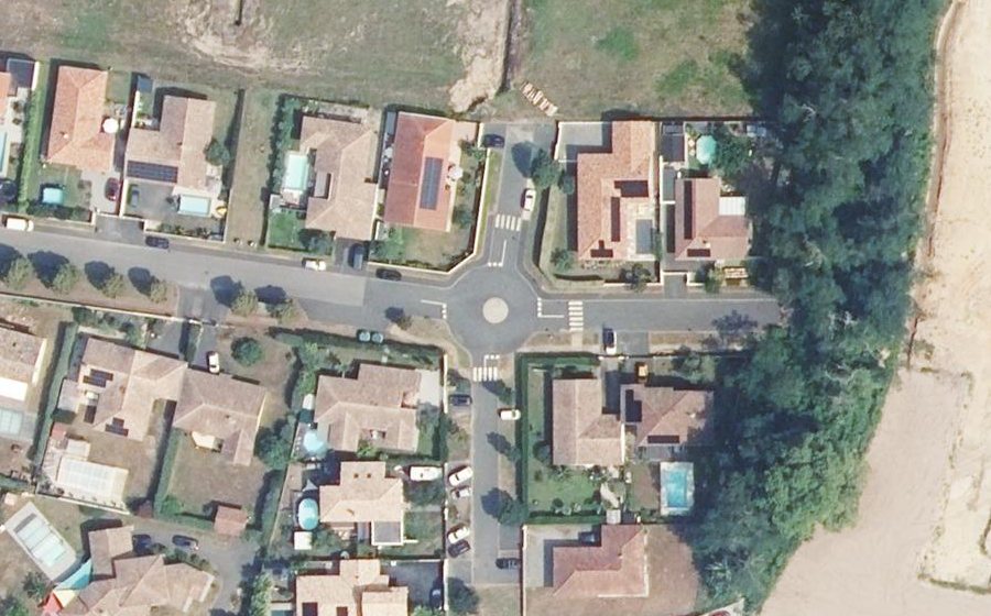 Vue aérienne du Mini-giratoire n°3882492202