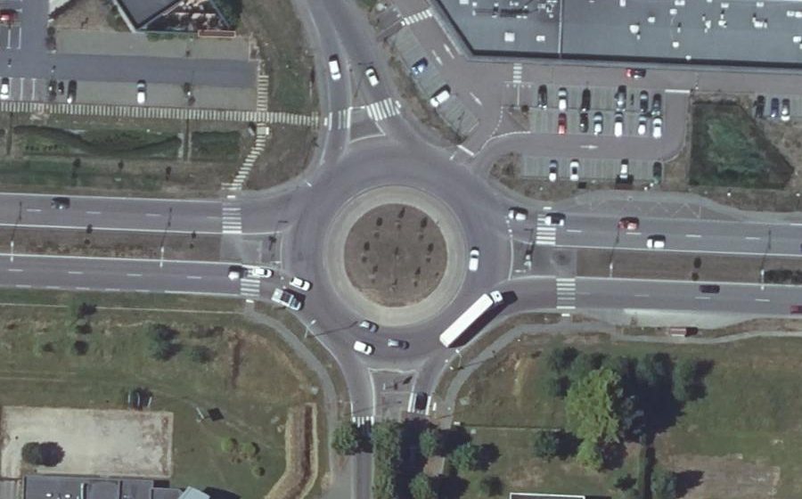 Vue aérienne du Rond-point anonyme n°1039176763