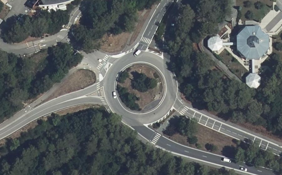 Vue aérienne du Carrefour Sophiatech