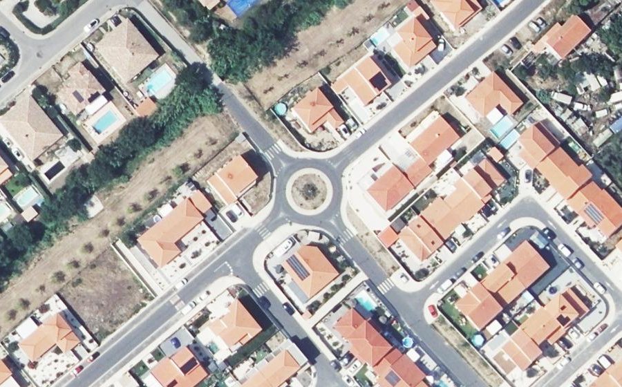 Vue aérienne du Rond-point anonyme n°1041104510