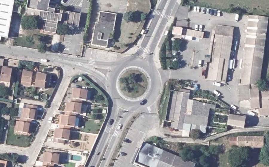 Vue aérienne du Rond-point anonyme n°10413153