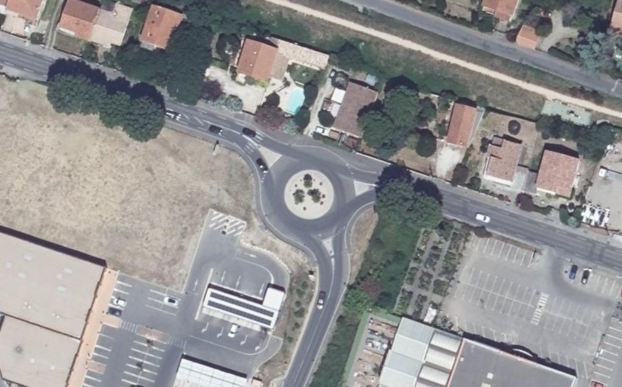 Vue aérienne du Rond-point anonyme n°1041932927