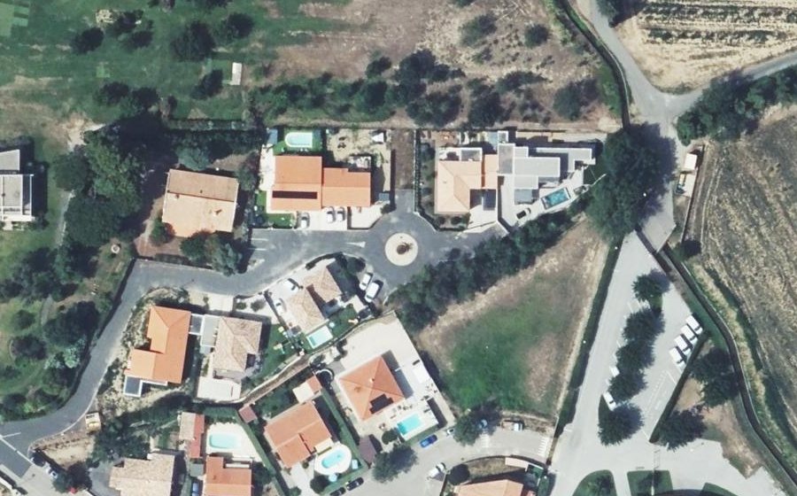 Vue aérienne du Rond-point anonyme n°1042204102