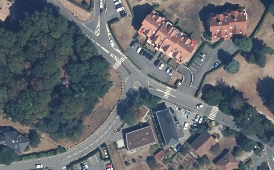 Vue aérienne du Mini-giratoire n°4228817548